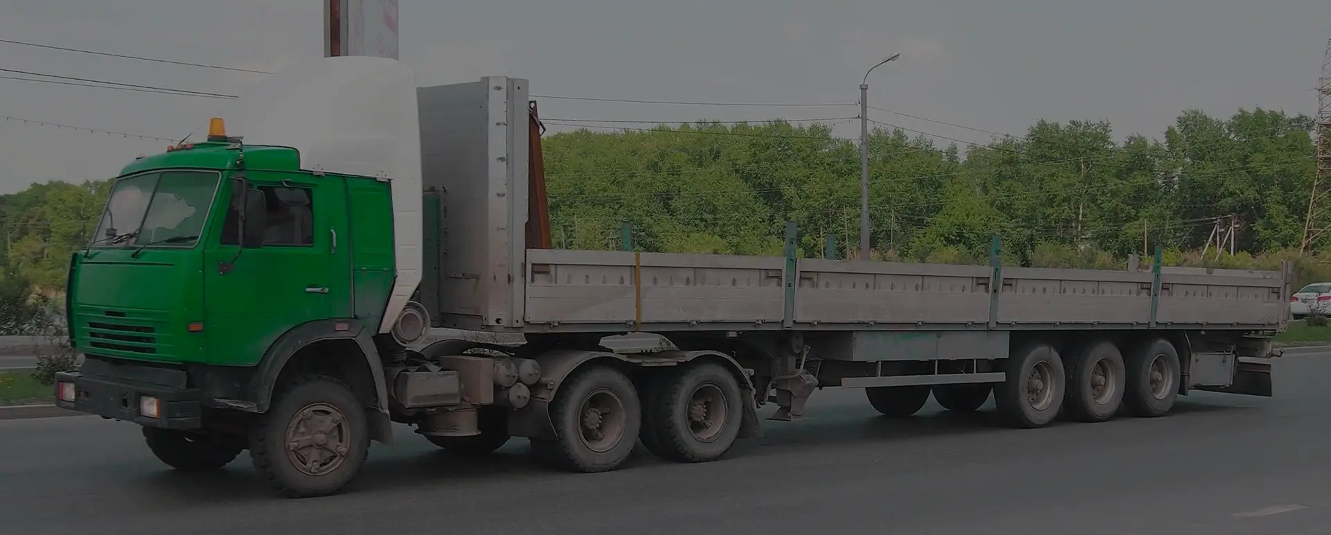Онлайн калькулятор для расчета международной доставки грузов в поселке городского типа Нижняя Пойма (Сибирский округ - Красноярский край) с услугой аренды автотранспорта